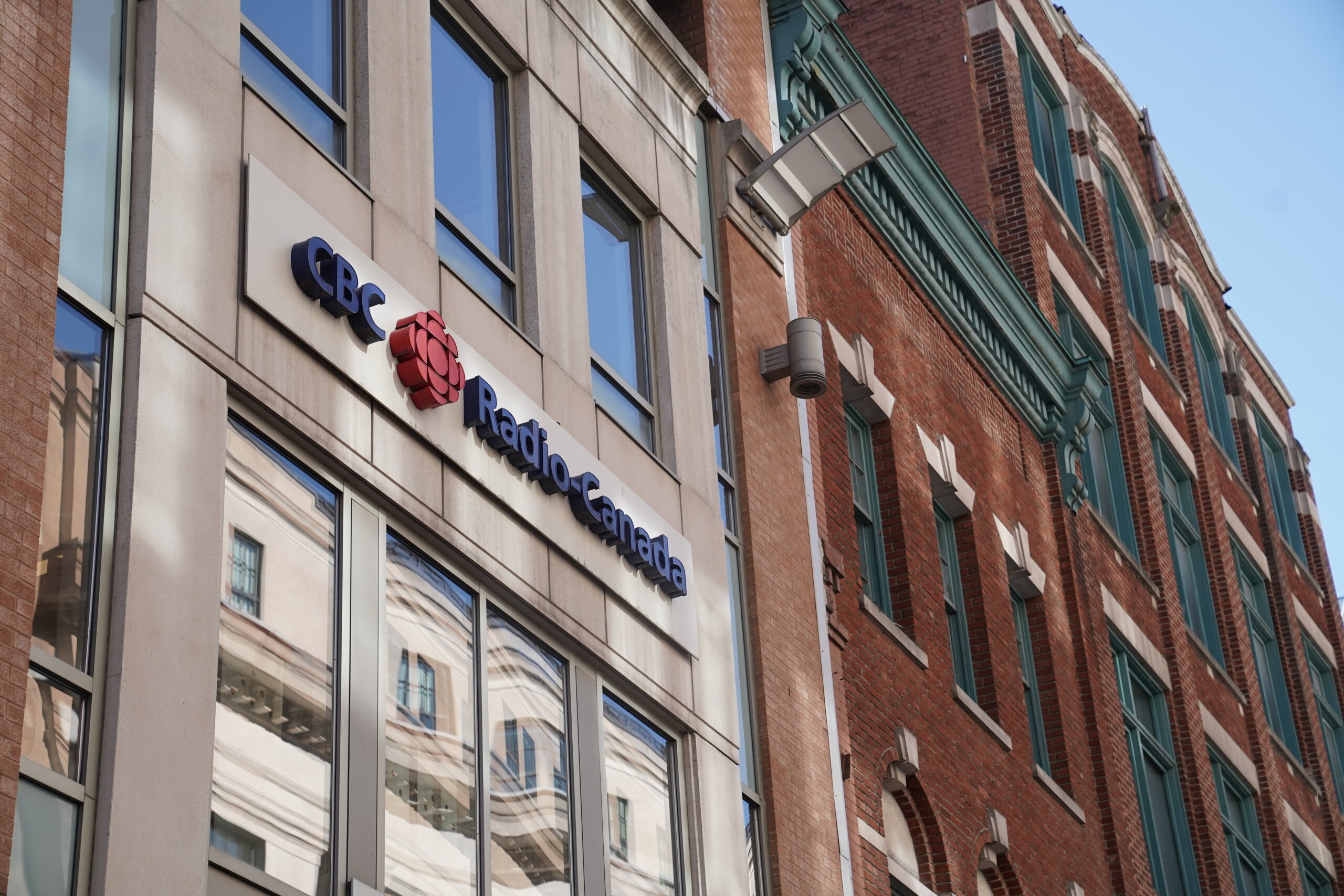 Radio-Canada-CBC enseigne
