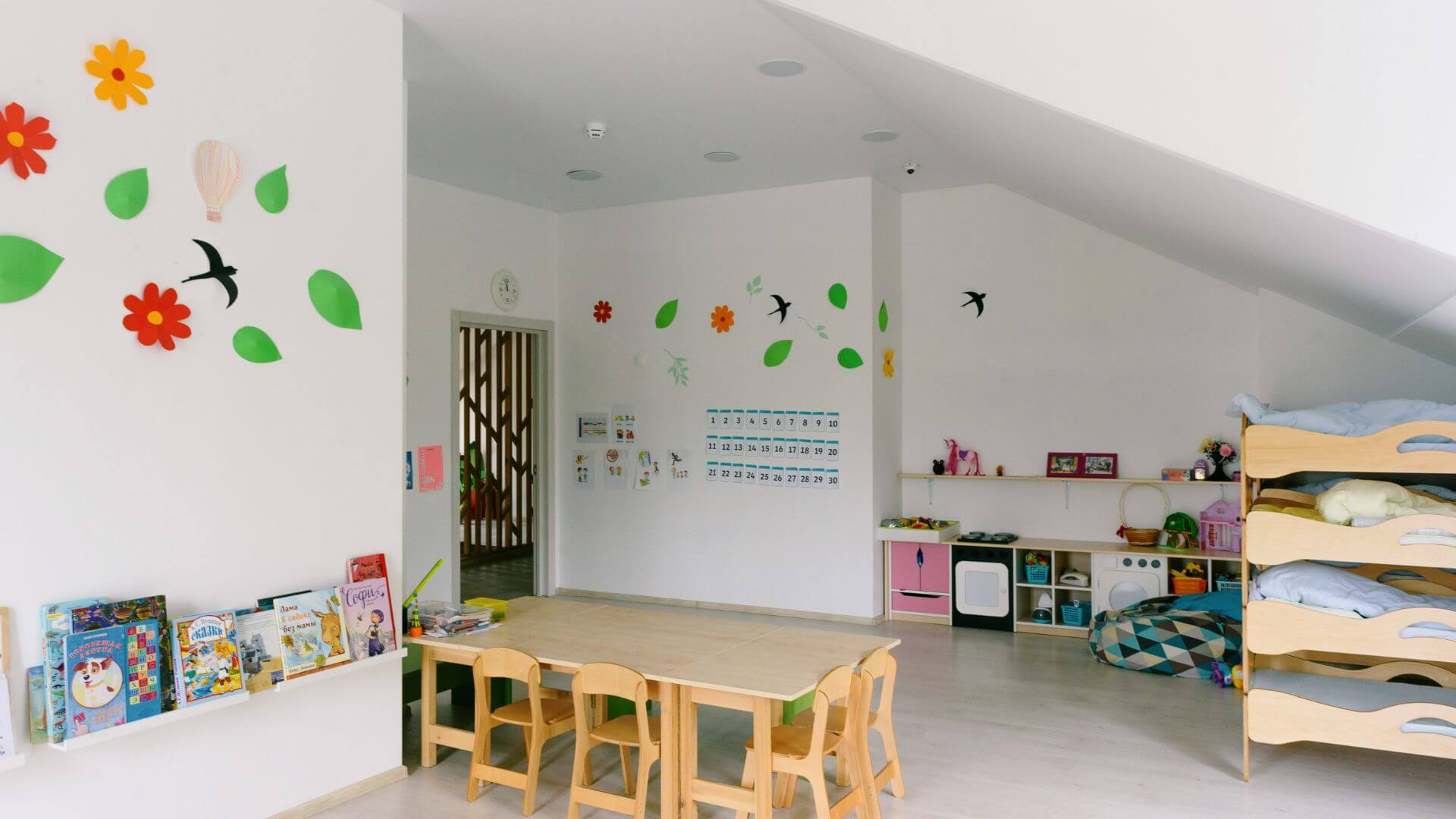 Épuisement, dévalorisation, assimilation... les garderies francophones