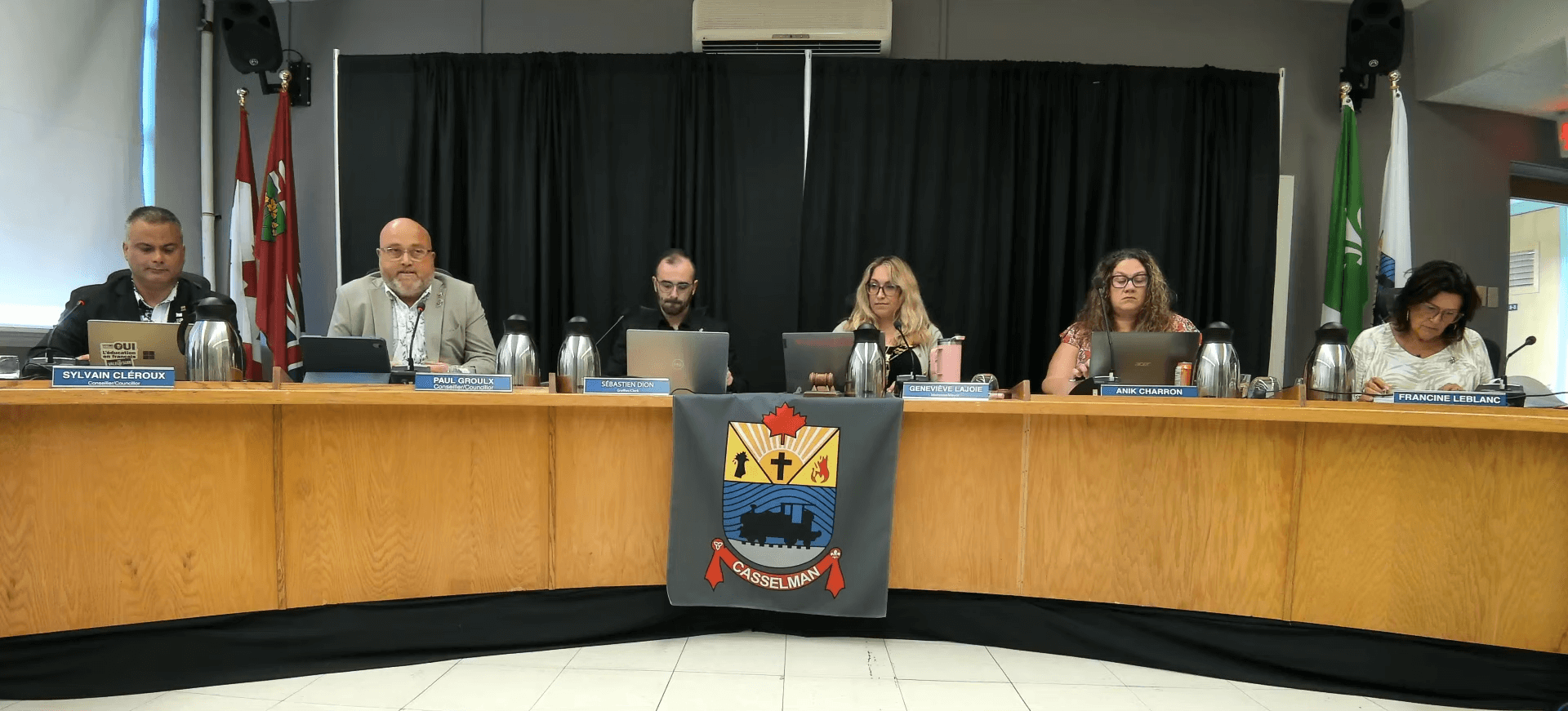 Casselman vote pour garantir aux citoyens une réponse dans la langue officielle de leur choix