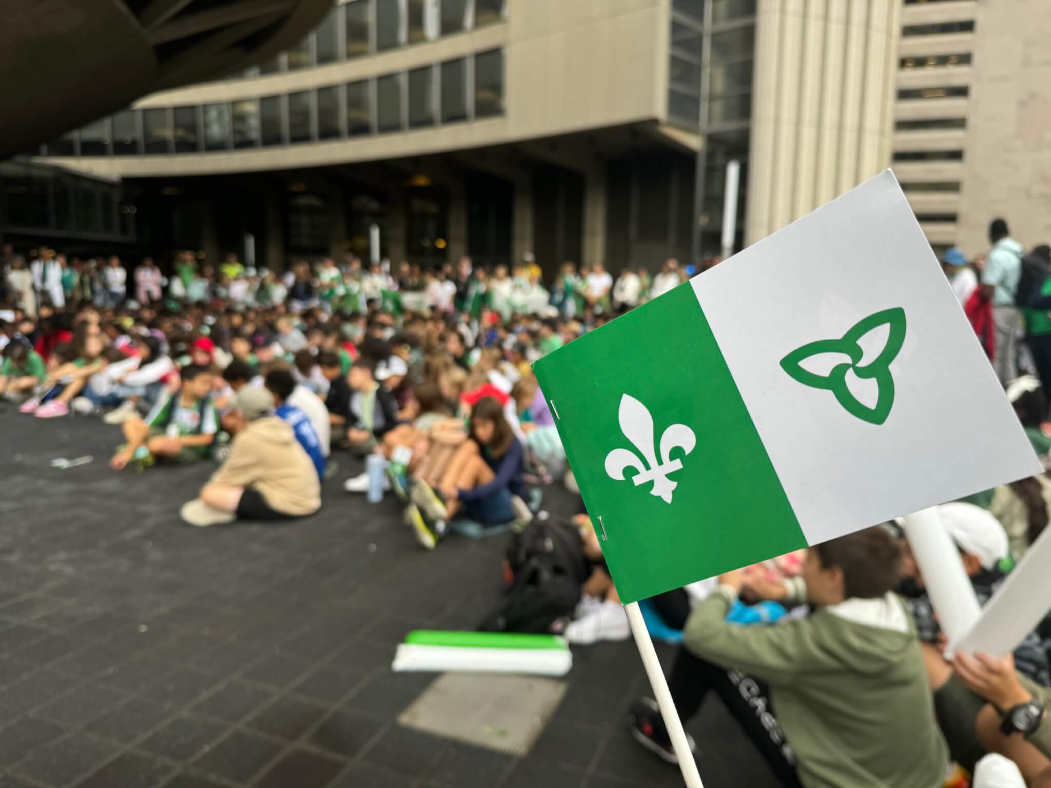 Le guide pour se procurer le drapeau franco-ontarien avant le 25 septembre