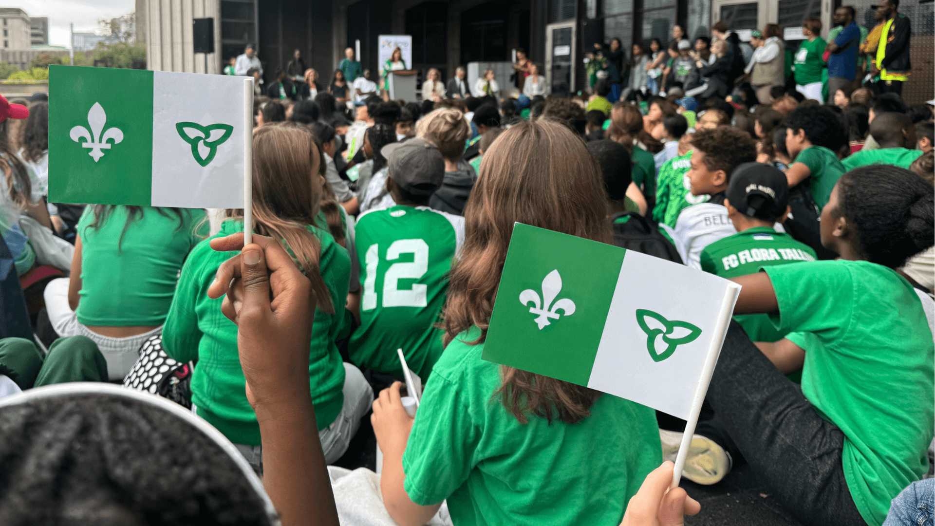 Cinq façons de souligner les 50 ans du drapeau franco-ontarien