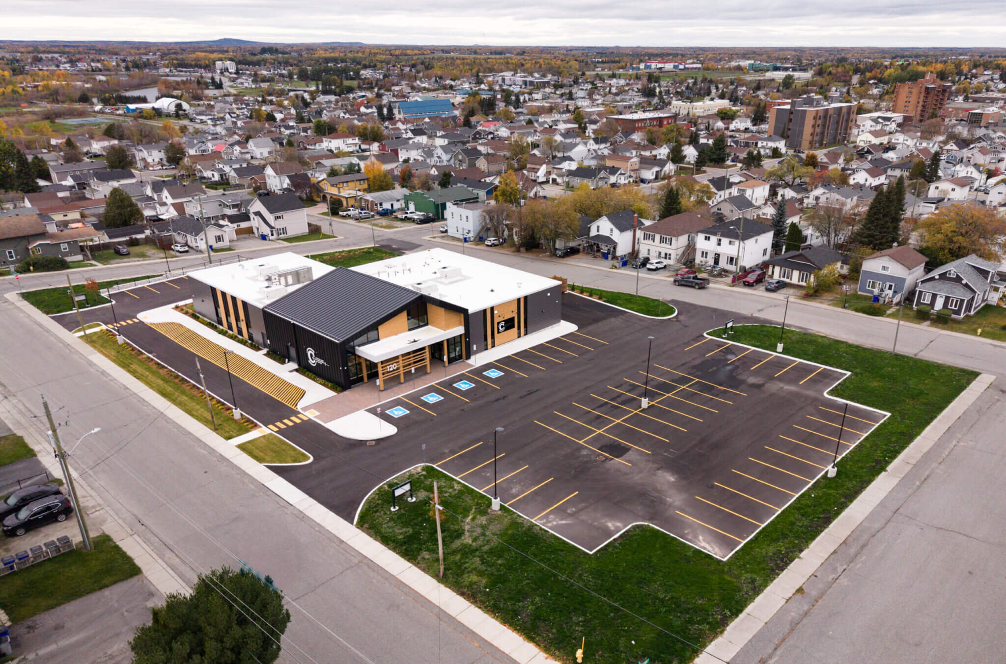 « Fierté et soulagement » à Timmins avec l’inauguration du Centre de santé communautaire