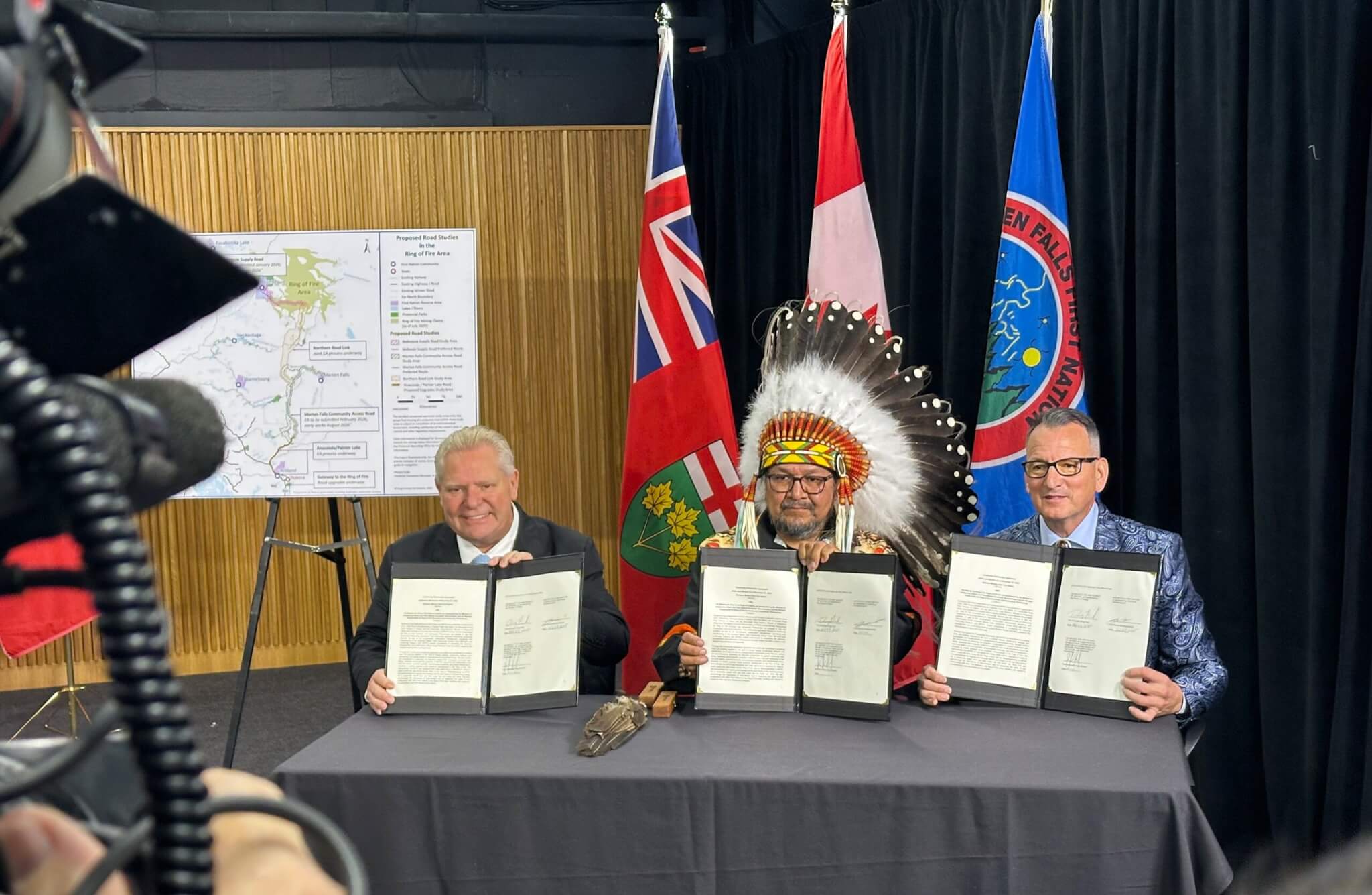 Cercle de feu : le gouvernement Ford se rapproche des Premières Nations
