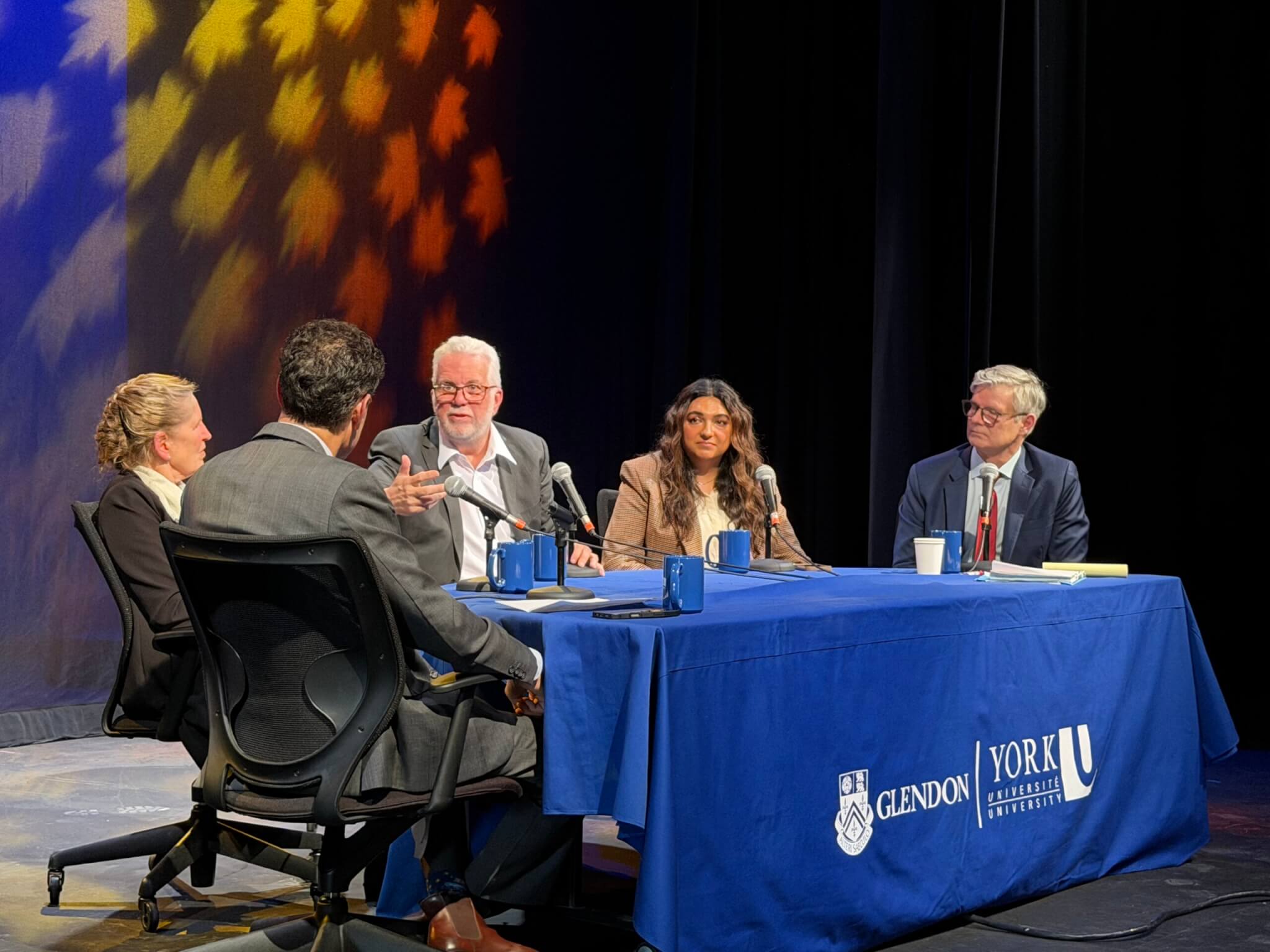 Restaurer la confiance en la démocratie&nbsp;: des solutions débattues à Glendon