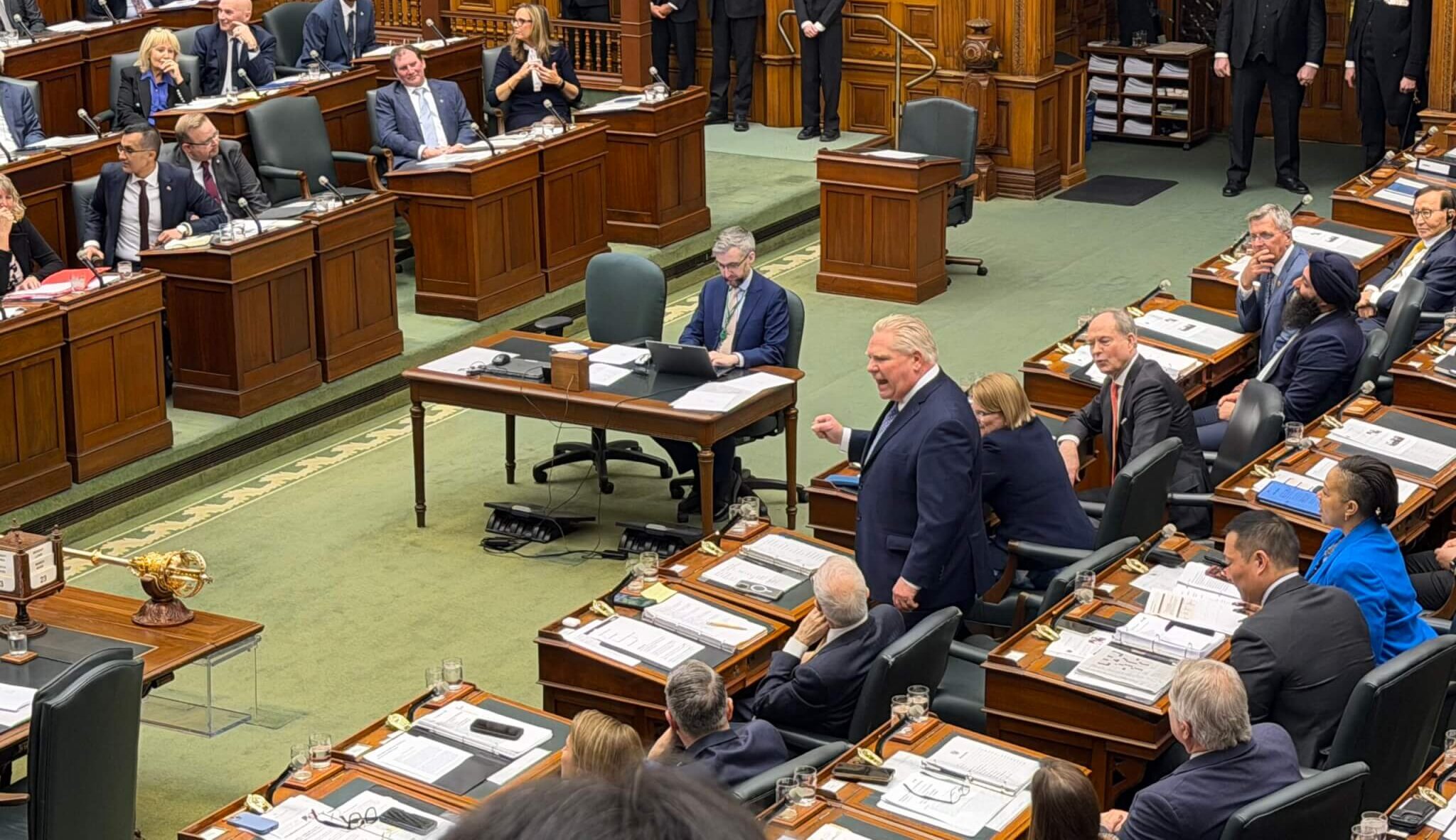 Rentrée musclée&nbsp;: Doug Ford attaqué sur son sens des priorités