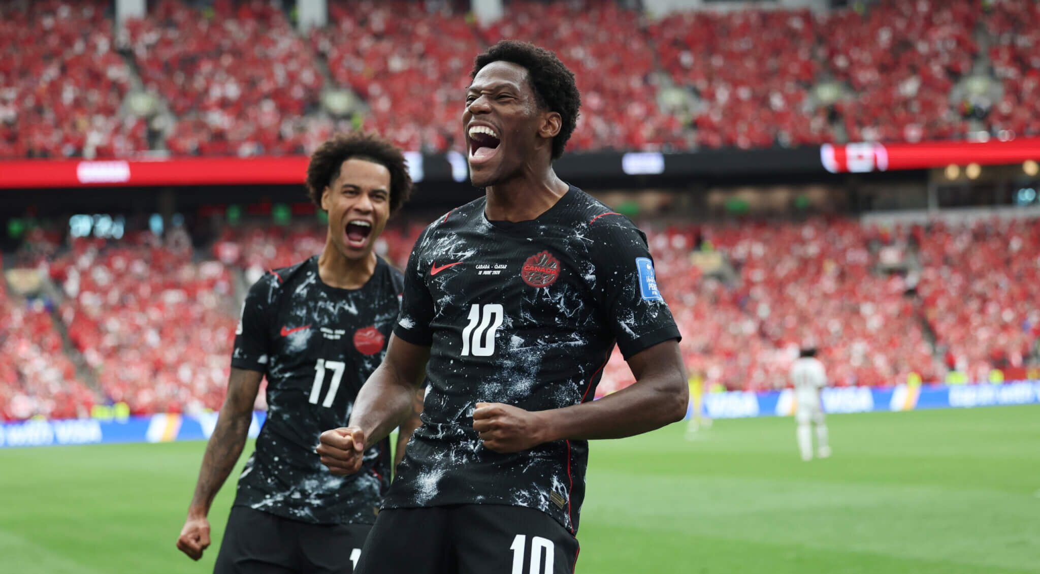 Jonathan David, un triplé historique et une première victoire en Coupe du monde